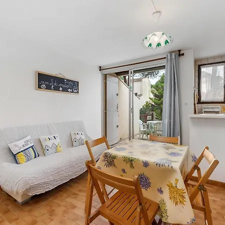 Family-friendly Apt With Pool * Agde